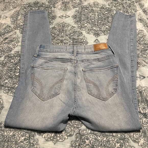 Hollister High Rise Jeggings - Picture 3 of 6